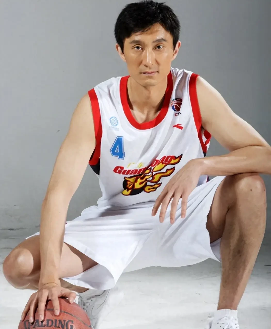控卫如何通过视频学习提高技术水平_1